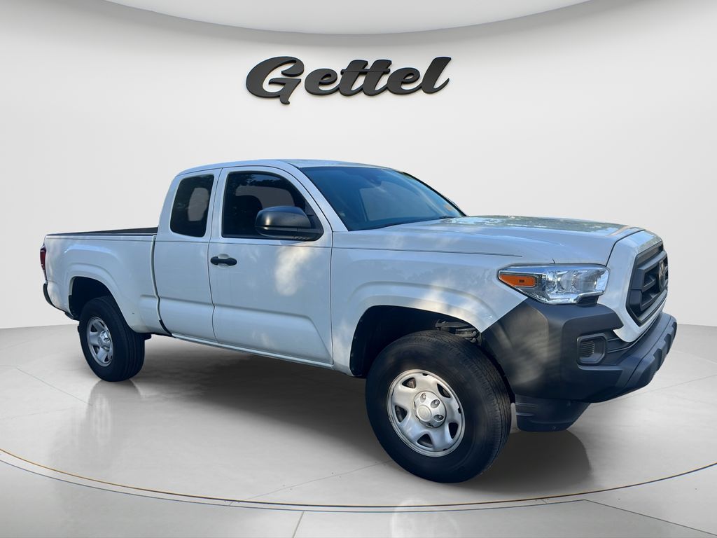 Used 2022 White Toyota SR image 4