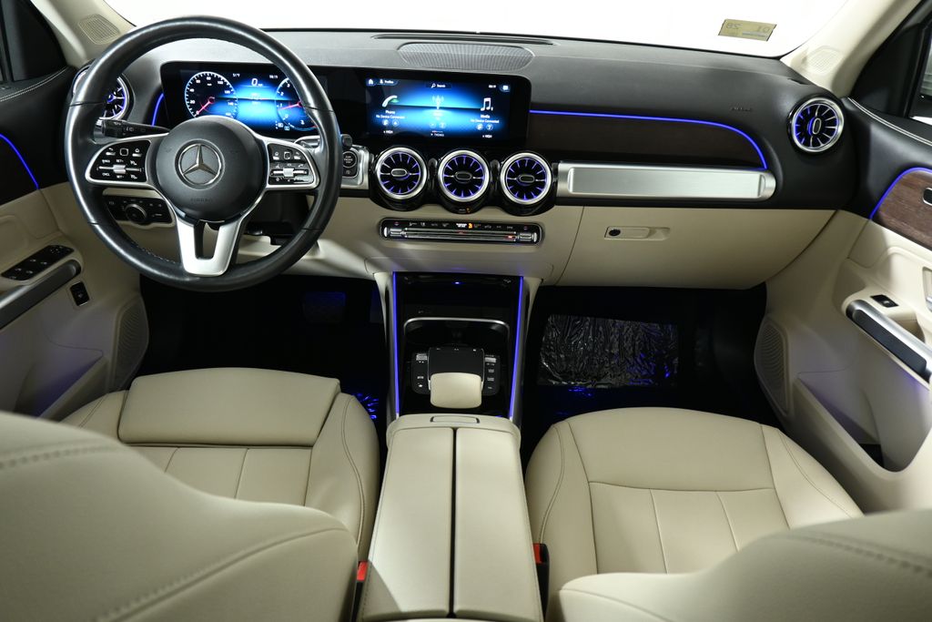 Thumbnail: 2022 Mercedes-Benz GLB - 4