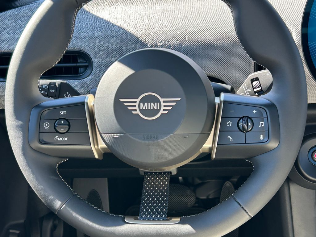 Thumbnail: 2026 MINI Cooper - 18