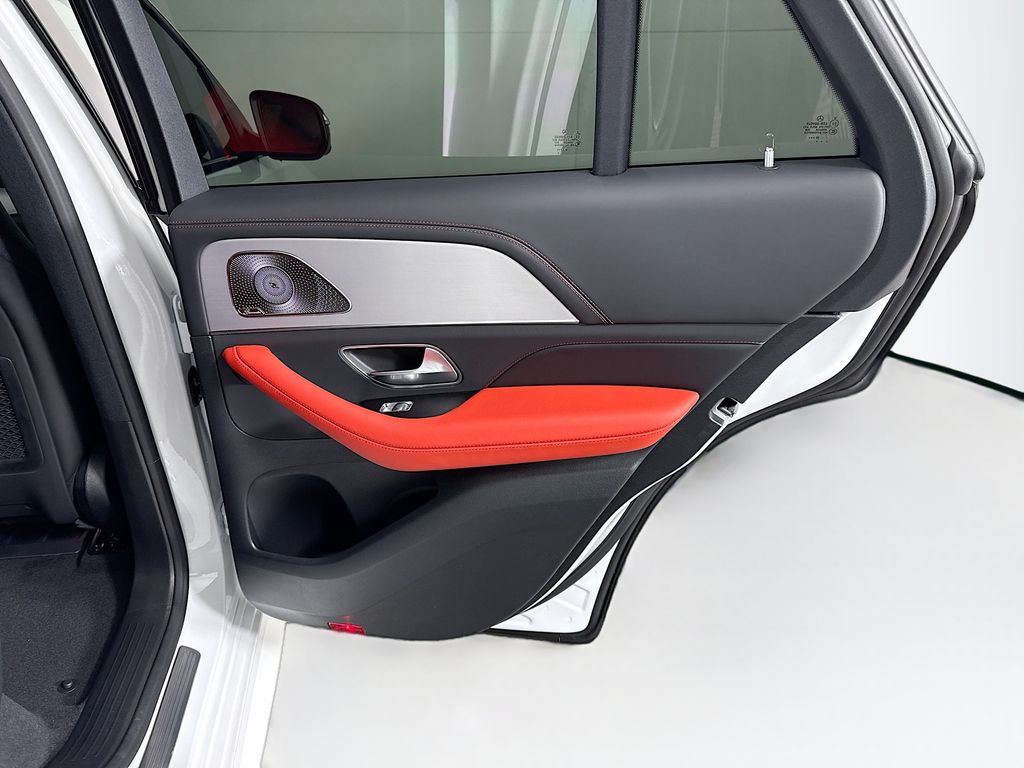 Thumbnail: 2026 Mercedes-Benz GLE - 29