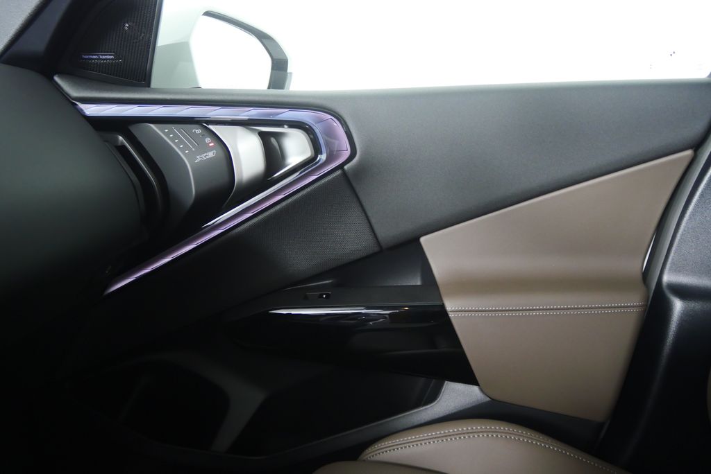 Thumbnail: 2026 BMW X3 - 23