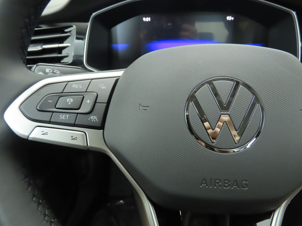 Thumbnail: 2025 Volkswagen Jetta - 11