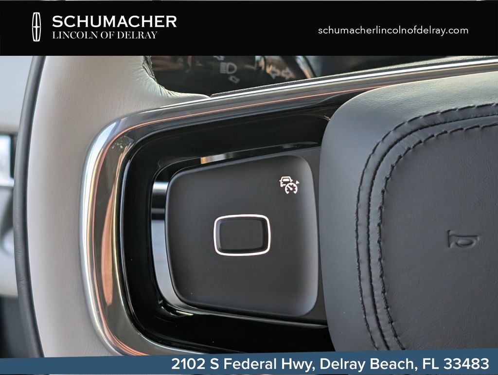 new 2026 Lincoln Navigator car, priced at $87,989