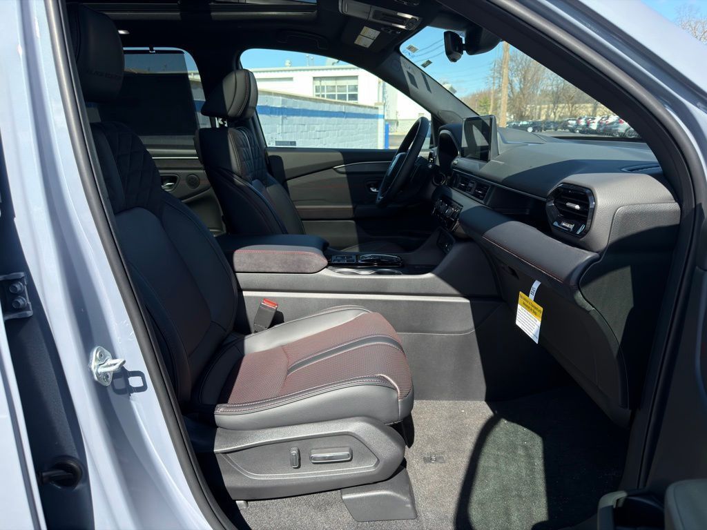 Thumbnail: 2026 Honda Pilot - 25