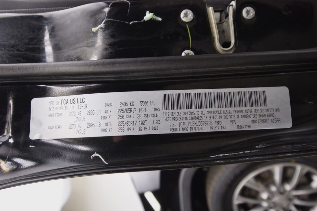 used 2020 Jeep Cherokee car, priced at $15,200