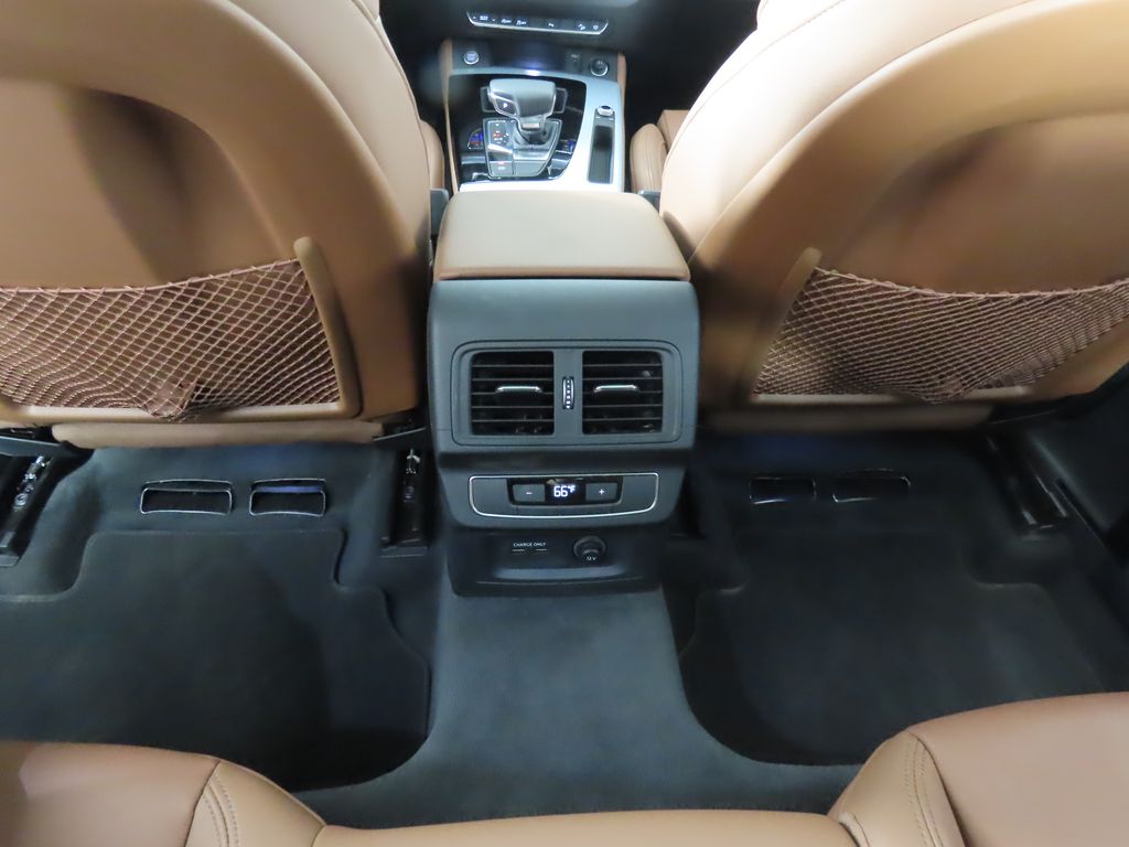 Thumbnail: 2025 Audi Q5 - 26