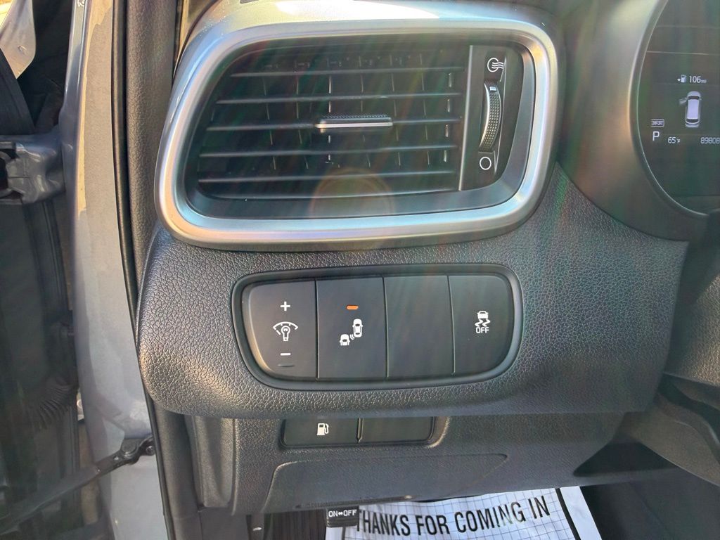 Thumbnail: 2020 Kia Sorento - 11