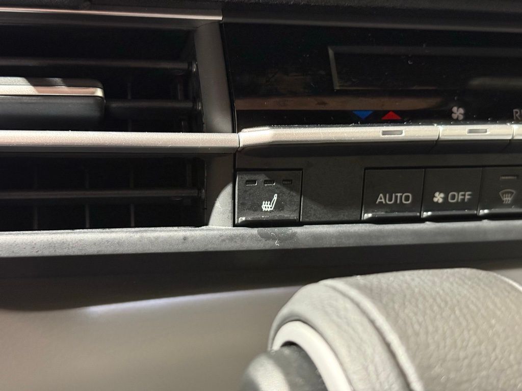 Thumbnail: 2025 Toyota Sienna - 31