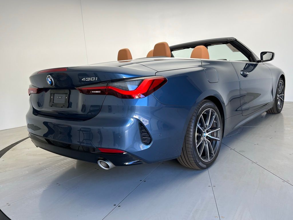 Thumbnail: 2025 BMW 4 Series - 5