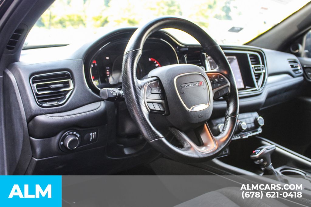 Used 2023 Black Dodge SXT image 29