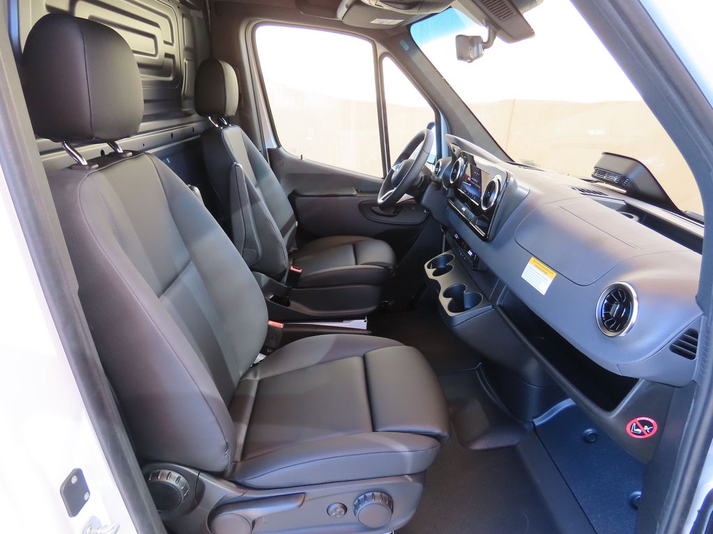 Thumbnail: 2026 Mercedes-Benz Sprinter - 20