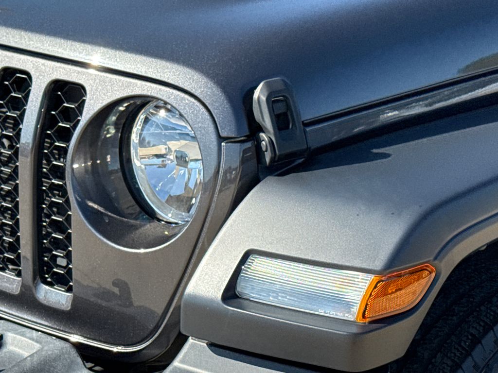 Used 2024 Jeep Wrangler SUV