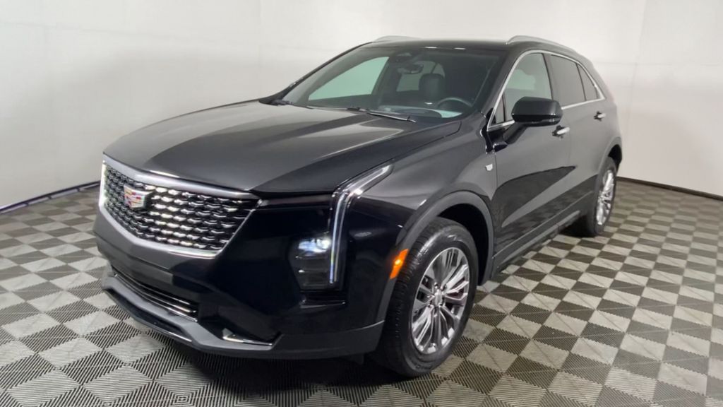 2024 Cadillac XT4 Premium Luxury 3