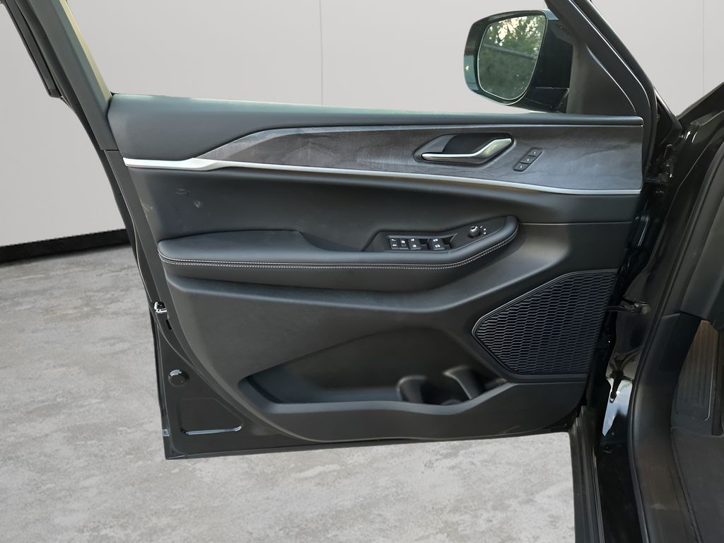 New Car 2025 Jeep Grand Cherokee  Limited For Sale Under $40,000 In Austin, Texas