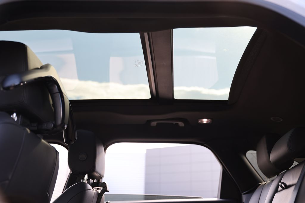 New 2026 White Land Rover S image 13