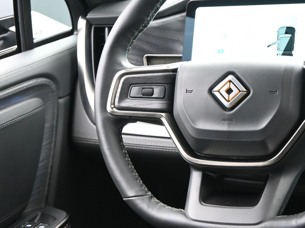 2023 Rivian R1S Adventure