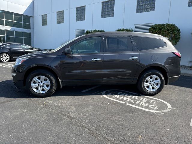 2017 Chevrolet Traverse LS 8