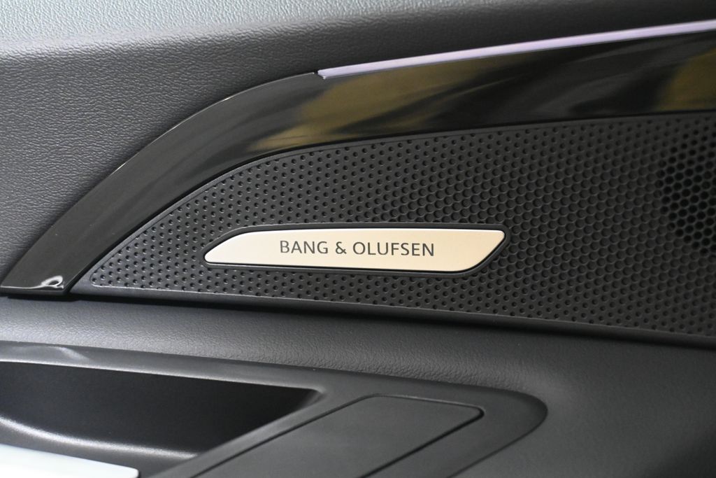 Thumbnail: 2025 Audi Q5 - 24