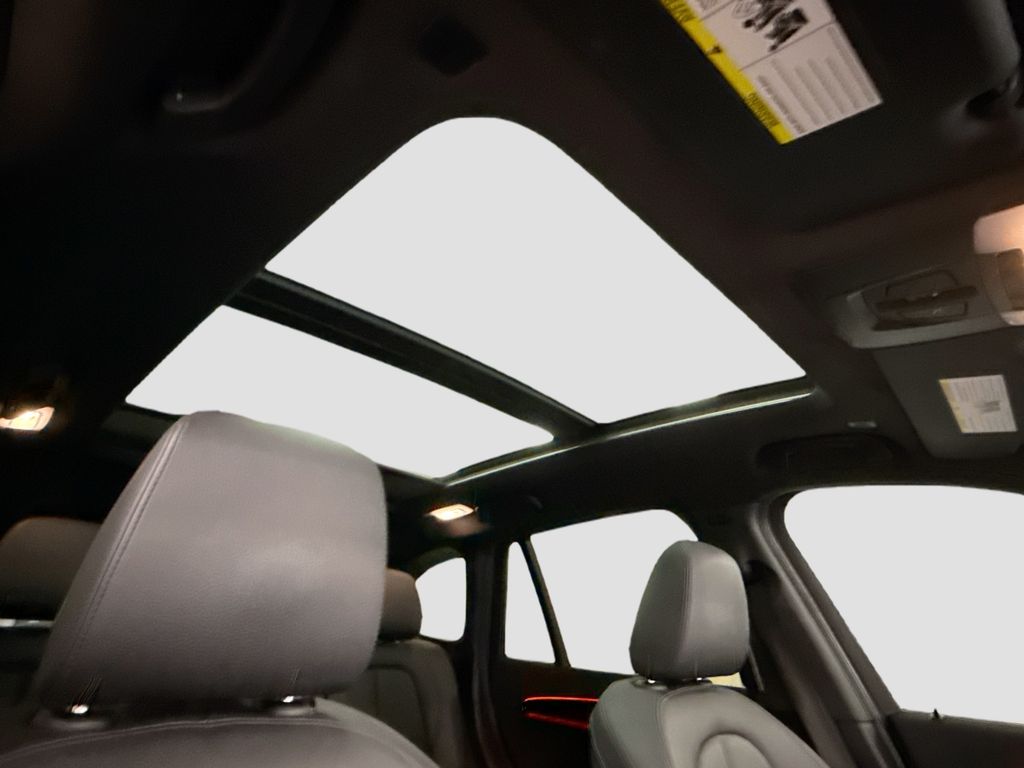 Thumbnail: 2021 BMW X1 - 17