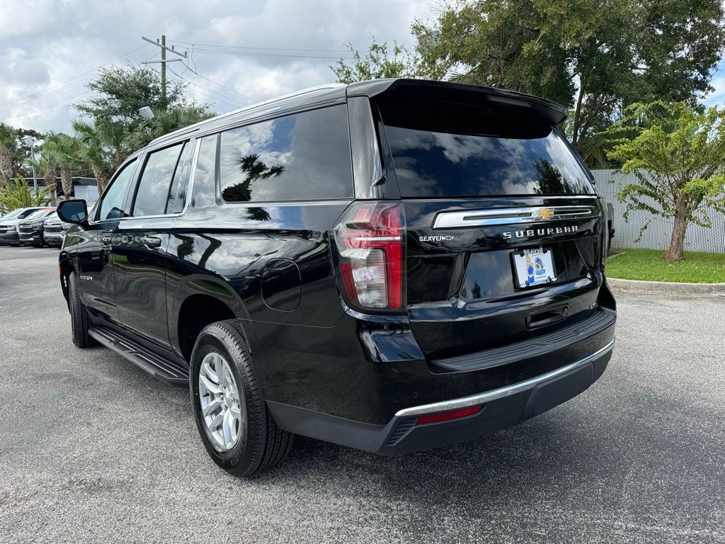 2023 Chevrolet Suburban LT 6