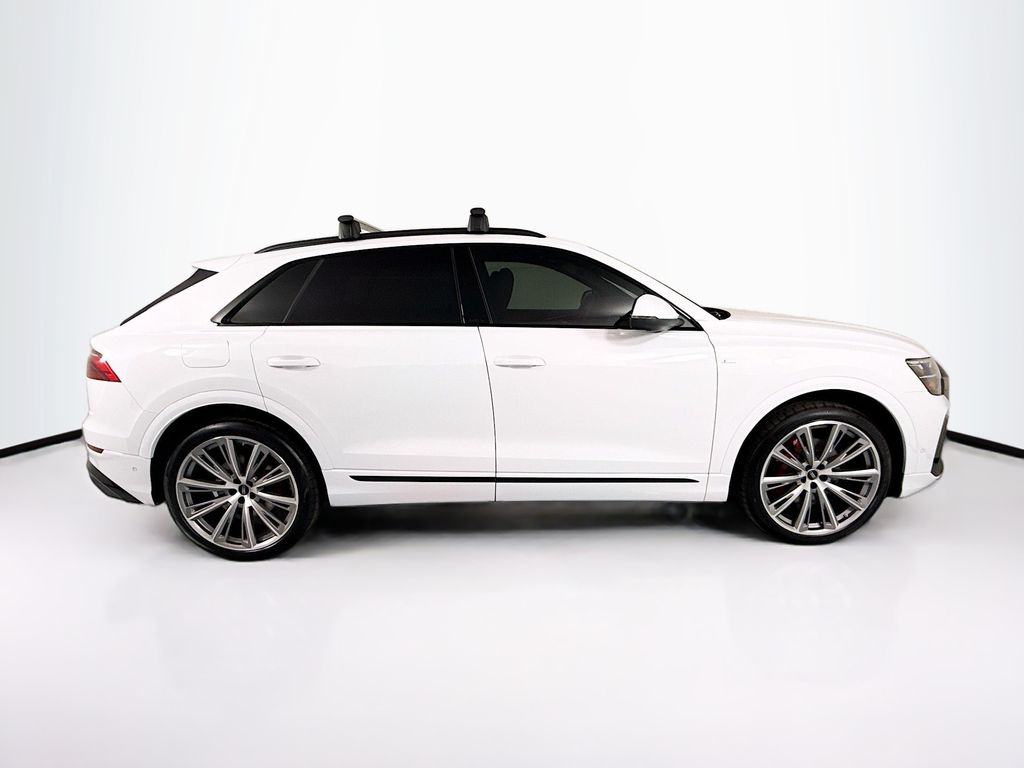 Thumbnail: 2026 Audi Q8 - 4
