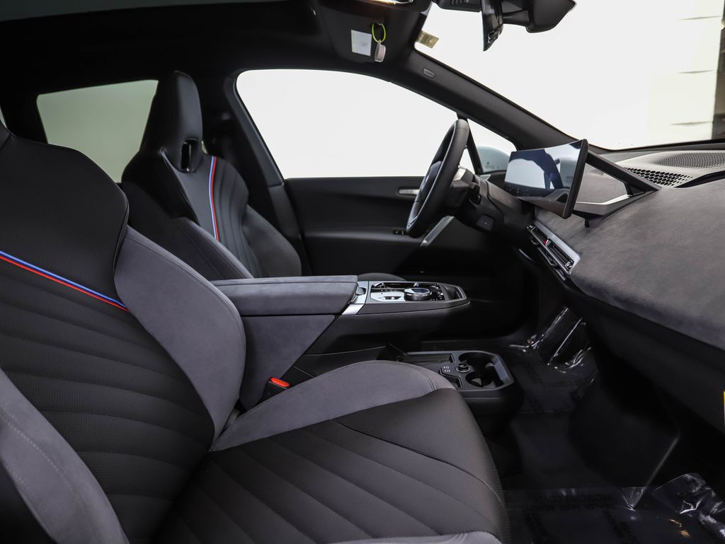 Thumbnail: 2026 BMW iX - 31