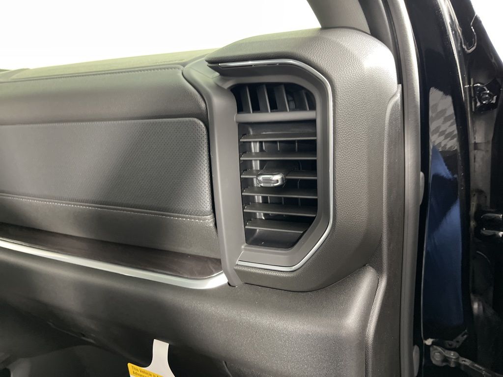 Thumbnail: 2026 Chevrolet Silverado 2500 - 13