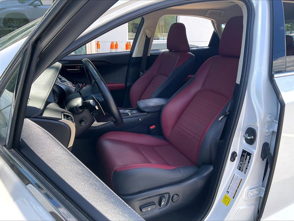 2021 Lexus NX — photo 10