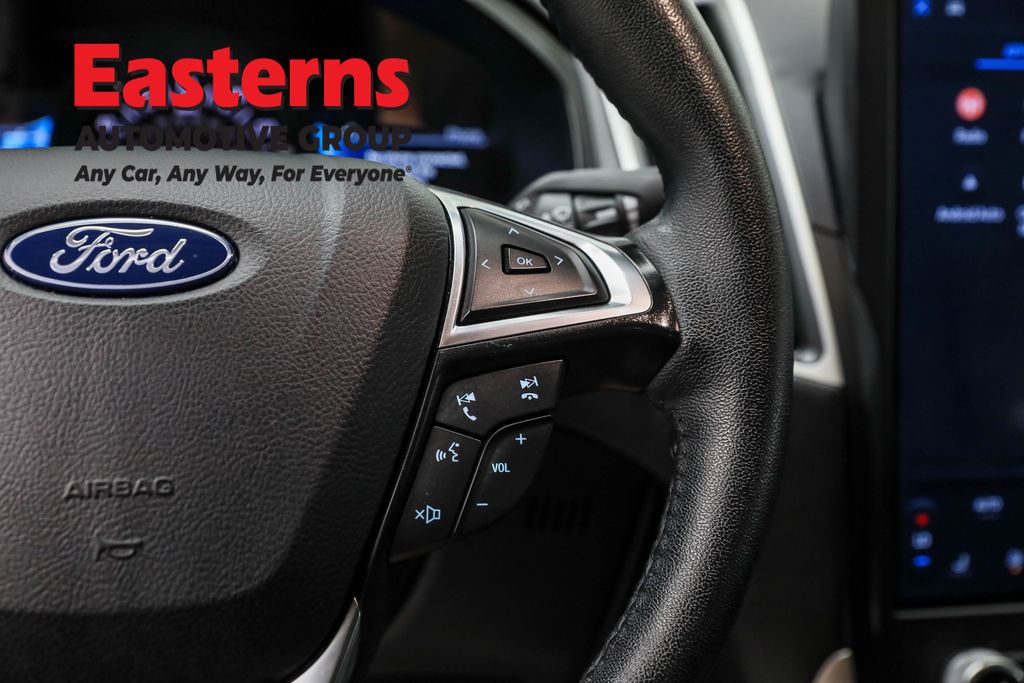 Used 2024 Silver Ford SEL image 16