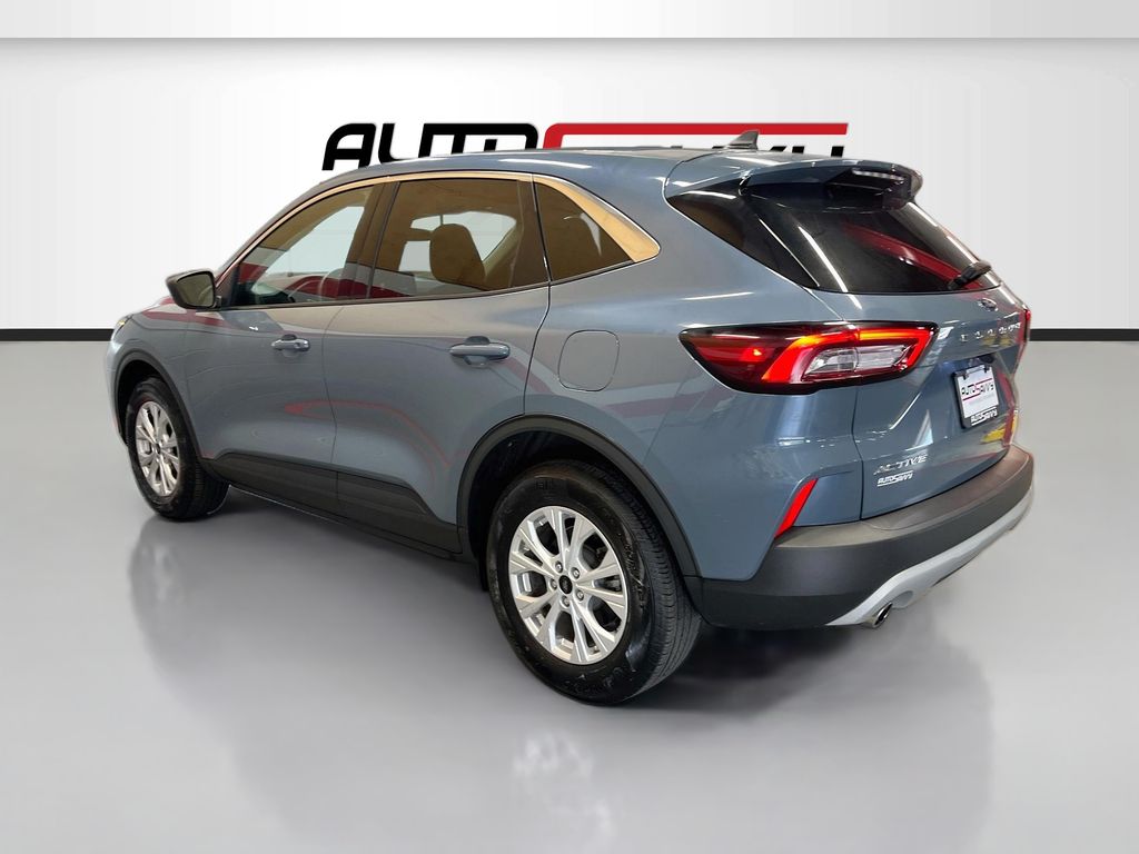 Used 2023 Vapor Blue Ford Active image 5