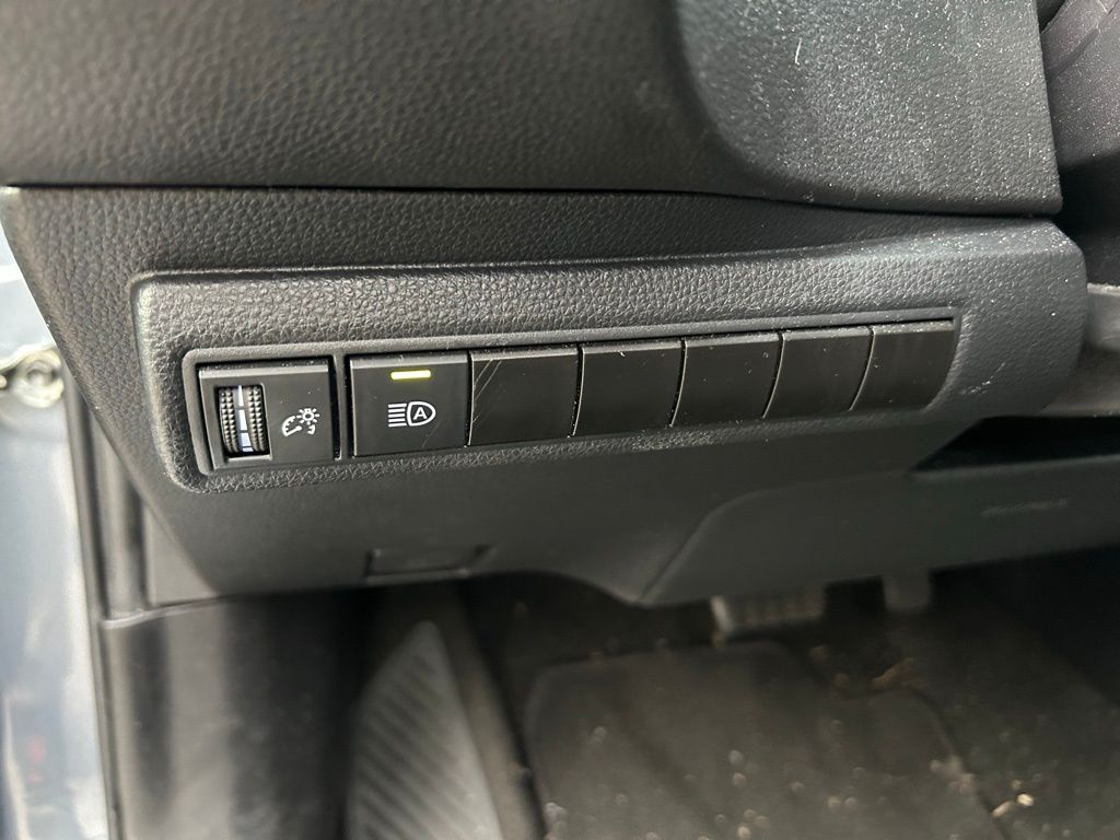 Thumbnail: 2022 Toyota Corolla - 17