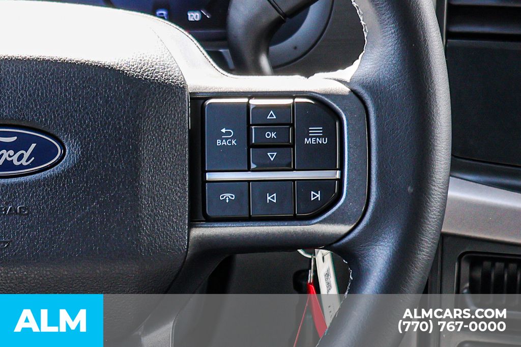 Used 2025 Silver Ford XLT image 35
