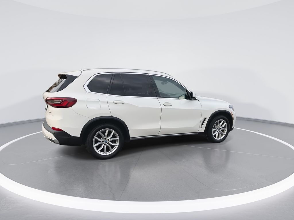 Thumbnail: 2021 BMW X5 - 8
