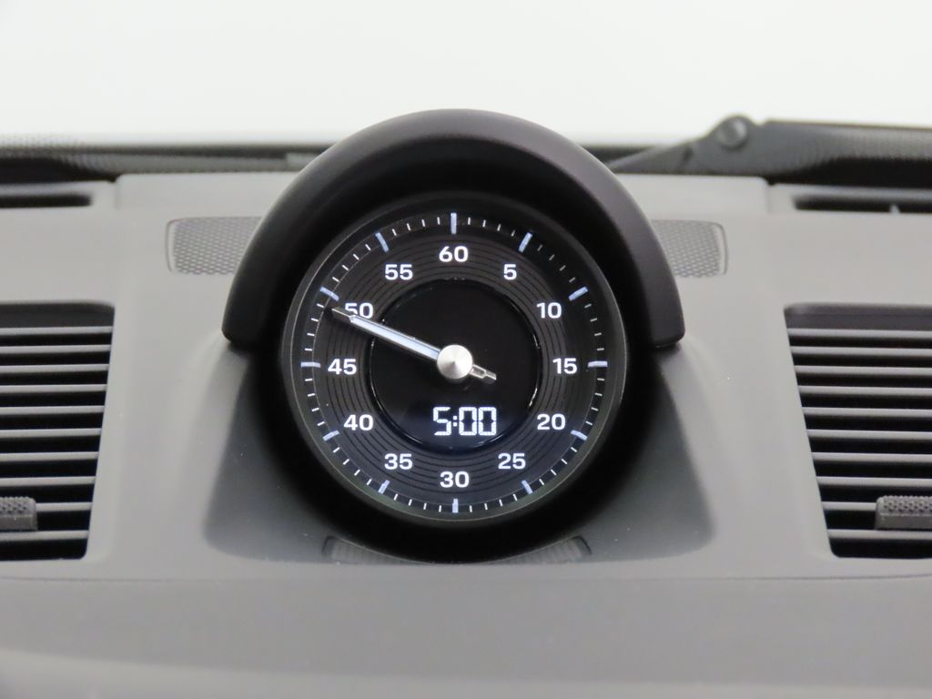 Thumbnail: 2026 Porsche 911 - 25