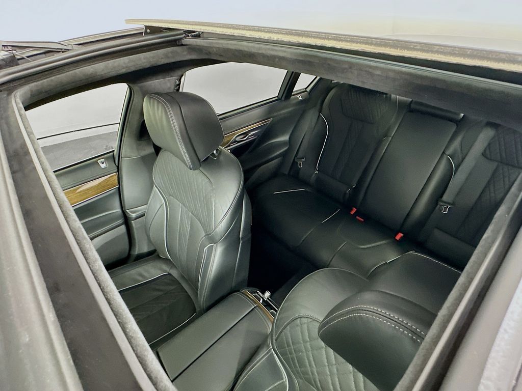 Thumbnail: 2016 BMW 7 Series - 22