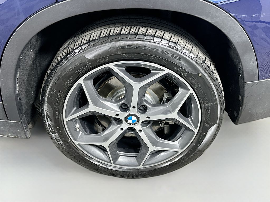 Thumbnail: 2016 BMW X1 - 31