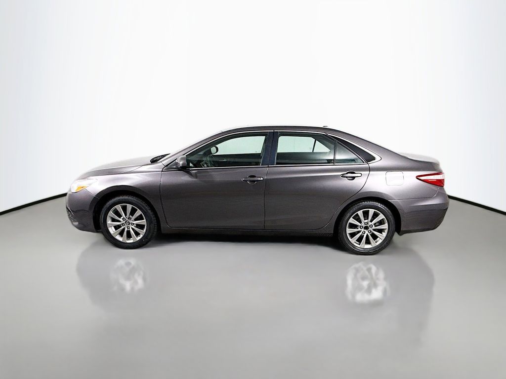 Thumbnail: 2017 Toyota Camry - 8
