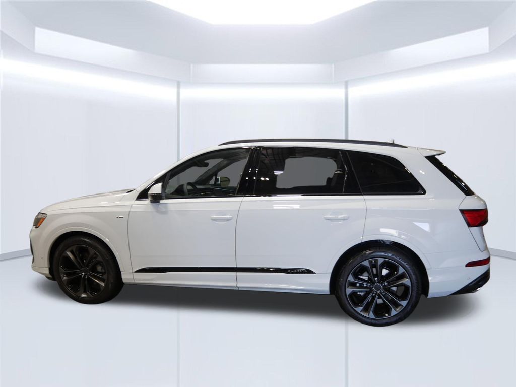 Thumbnail: 2026 Audi Q7 - 2