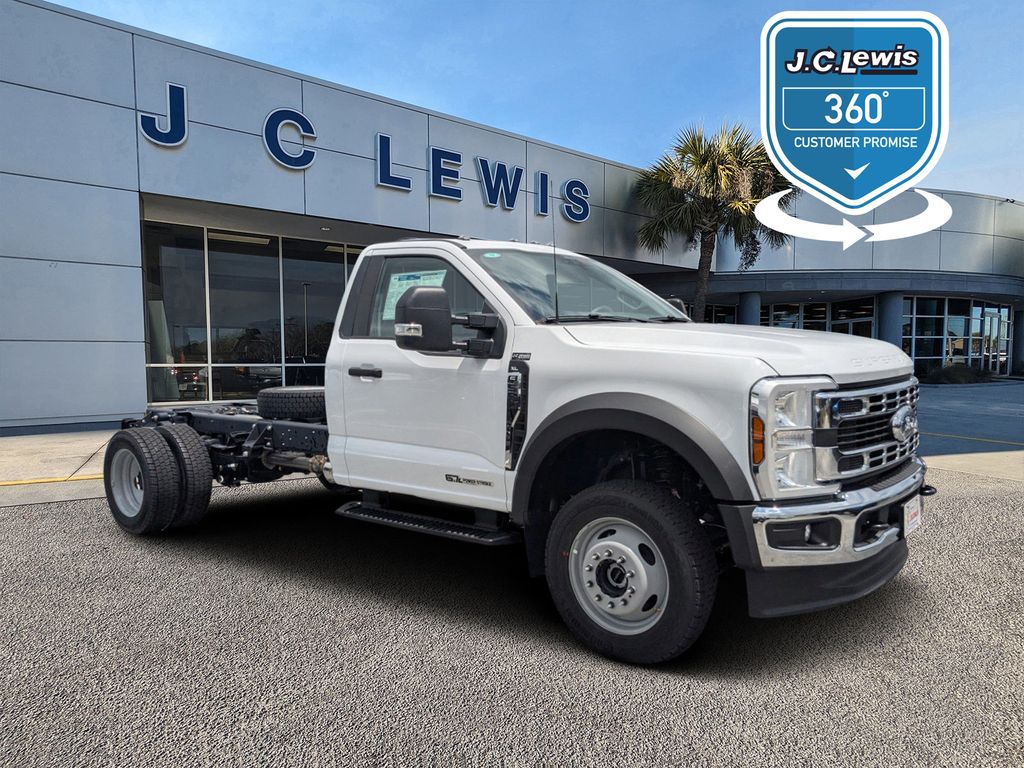 2025 Ford F-550 Super Duty 