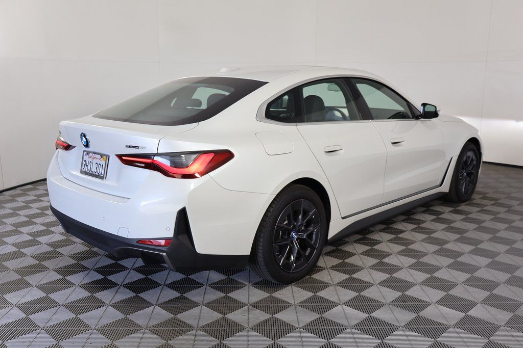 Thumbnail: 2024 BMW i4 - 4