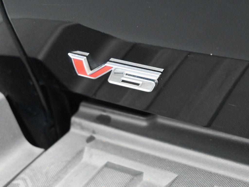 Used 2021 Onyx Black GMC Elevation Standard image 31