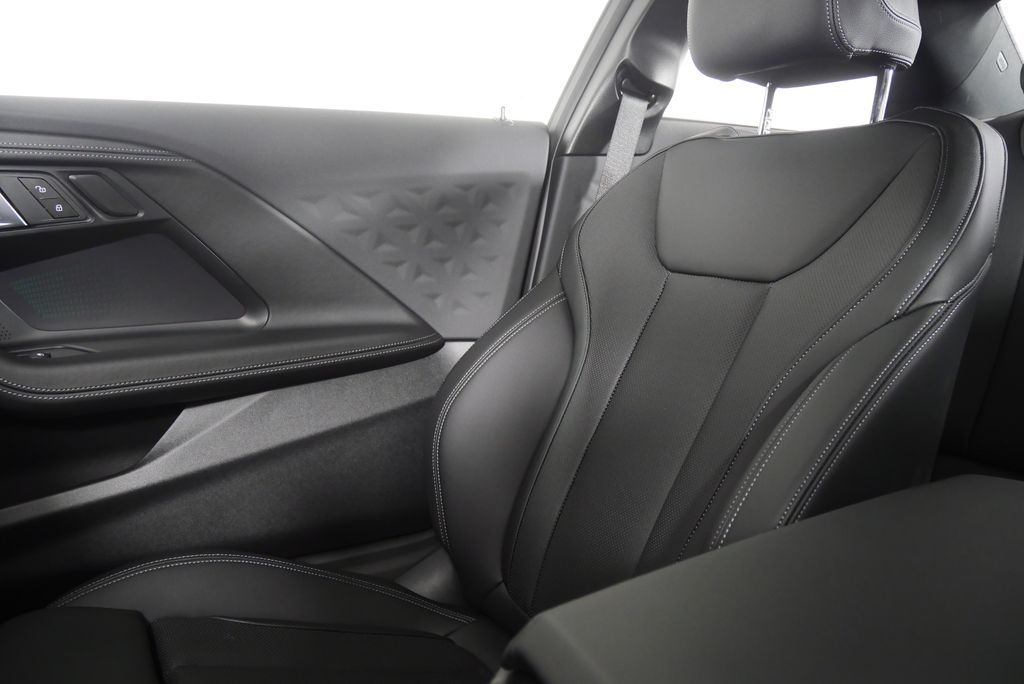 Thumbnail: 2025 BMW 2 Series - 21