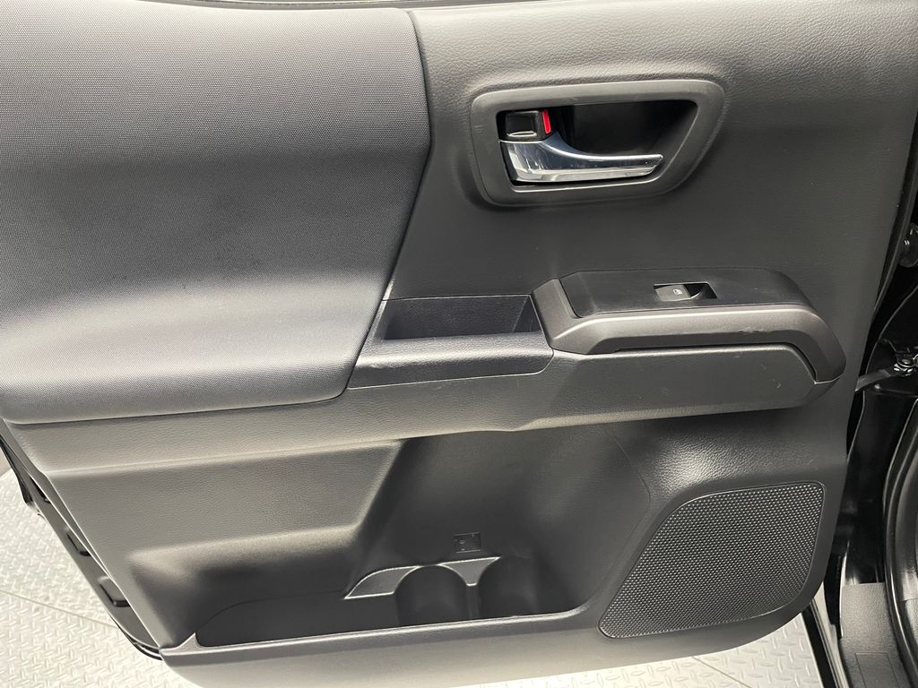 Thumbnail: 2023 Toyota Tacoma - 32