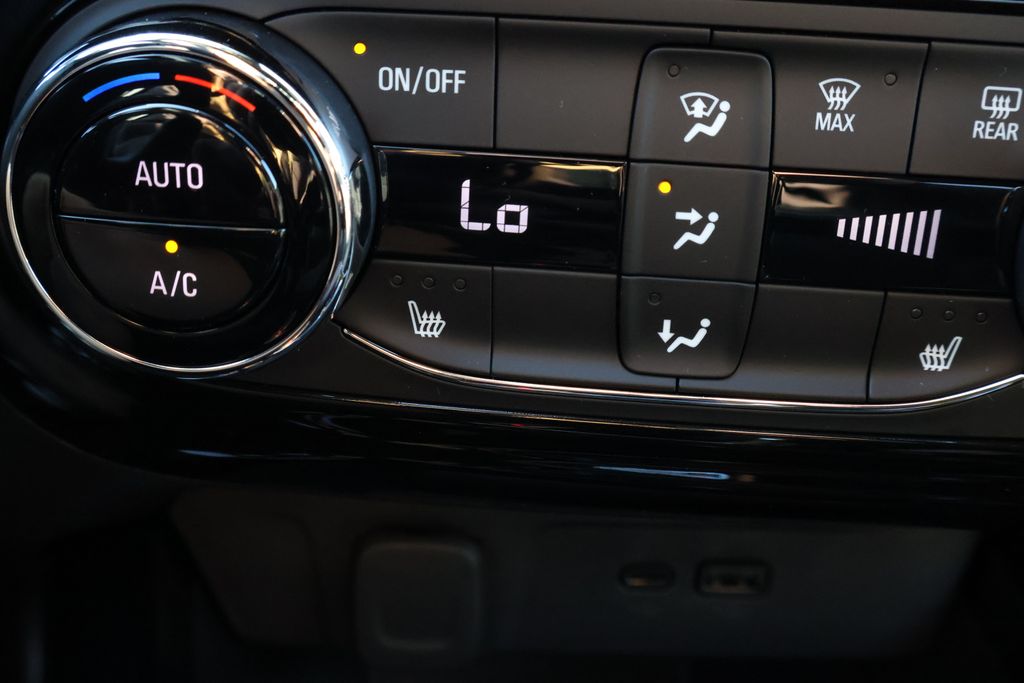 Thumbnail: 2025 Chevrolet Trax - 27
