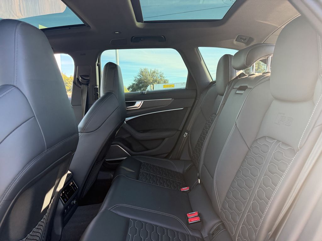 Used 2021  Audi 4.2 image 31