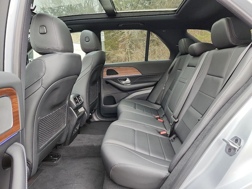 Thumbnail: 2025 Mercedes-Benz GLE - 10