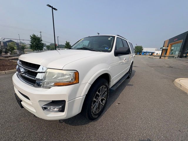 White Platinum Clearcoat Metallic 2015 Ford Expedition SUV / Crossover Four-Wheel Drive 6-Speed Automatic