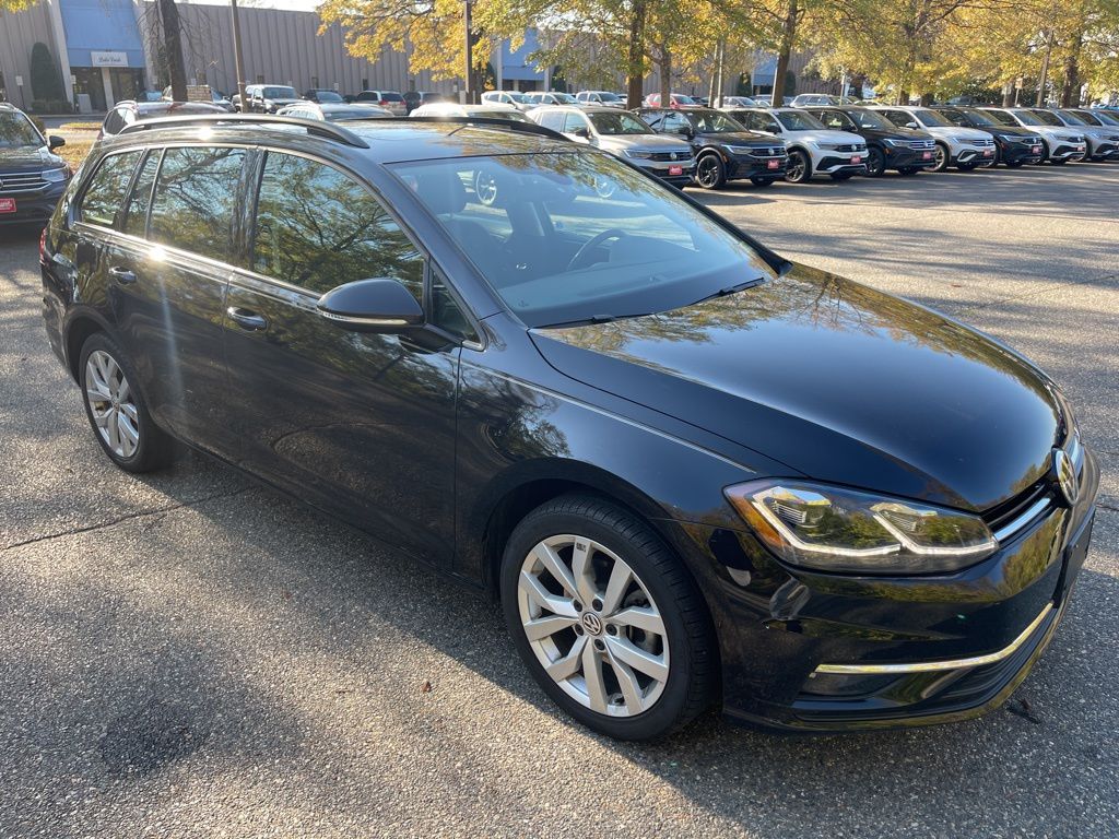 2019 Volkswagen Golf SportWagen SE 17