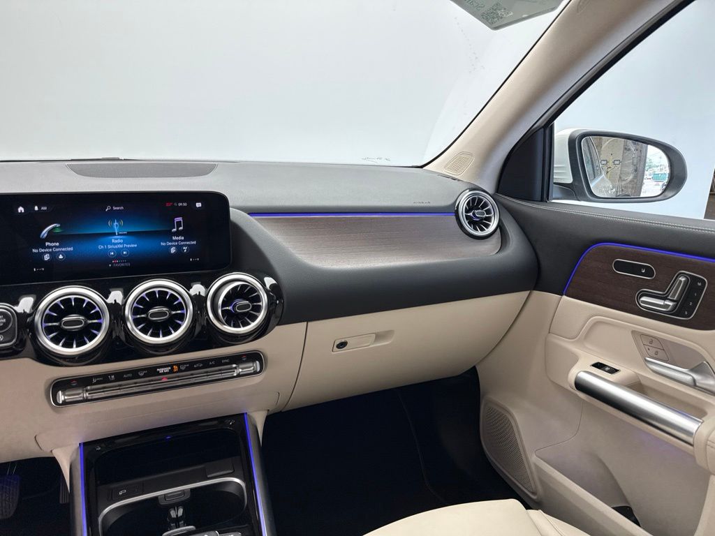 Thumbnail: 2023 Mercedes-Benz GLA - 32