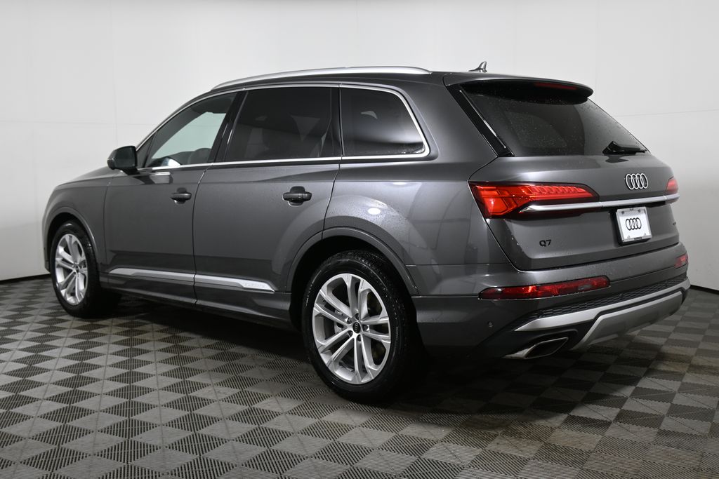 Thumbnail: 2026 Audi Q7 - 5